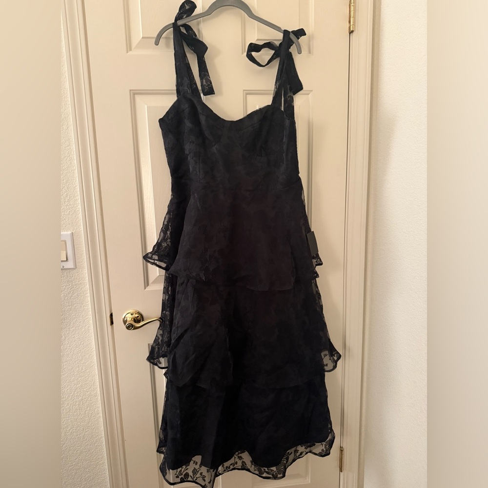 Lulu's Black Floral Midi Dress - Picture 3 of 4
